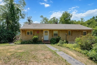 10 Ridge Rd, Halifax, MA 02338