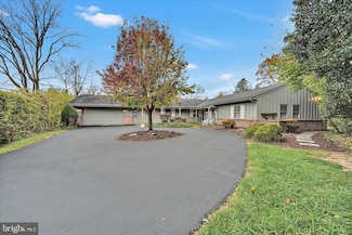 1451 Museum Rd, Reading, PA 19610