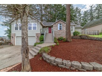 839 S 68th St, Springfield, OR 97478