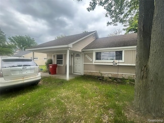 37626 S Groesbeck Hwy, Clinton Township, MI 48036