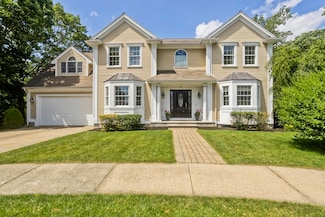 32 Dapper Darby Dr, Stoneham, MA 02180