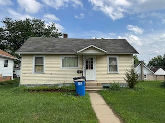 324 E Franklin St, Portage, WI 53901