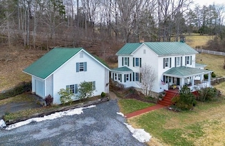 99 Farmhouse Rd, Rockbridge Baths, VA 24473