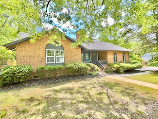 7221 Leaves Ln, Charlotte, NC 28213