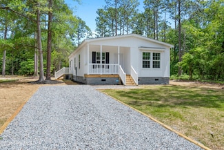 14 Redwood Rd, Southport, NC 28461
