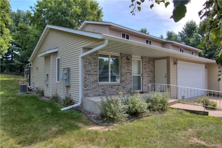 1108 Glades Dr, Altoona, WI 54720