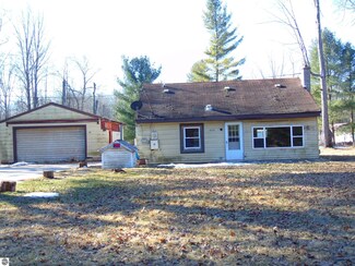 1858 W 3rd St, Prescott, MI 48756