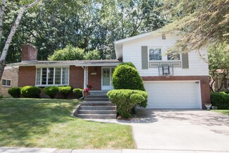 2226 Wellesley Dr, Lansing, MI 48911