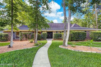 11528 Sedgemoore Dr N, Jacksonville, FL 32223