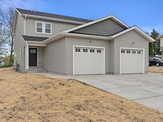 3302 W Alvina Ave, Greenfield, WI 53221