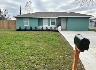 8926 Lake Forest Blvd, Houston, TX 77078