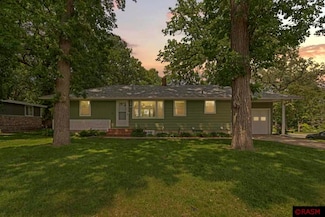 112 112 Lincoln Ave, Gaylord, MN 55334