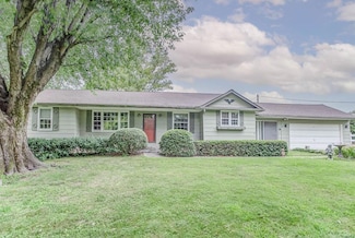 11207 S Mississippi River Rd, Golden Eagle, IL 62036