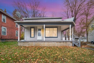 932 Chittock Ave, Jackson, MI 49203