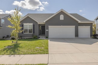 627 Creek Bend Dr, Lake Saint Louis, MO 63367