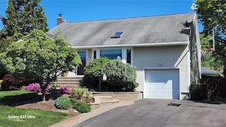 26 Tioga Dr, Jericho, NY 11753