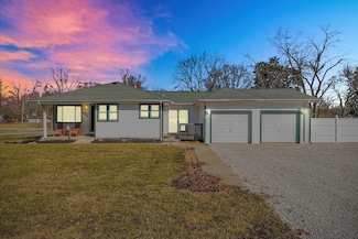 222 E Ethel St, Saint Joseph, IL 61873