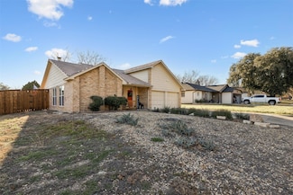 10237 Powder Horn Rd, Fort Worth, TX 76108
