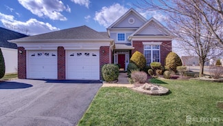2 Tamarack Rd, Monroe Township, NJ 08831