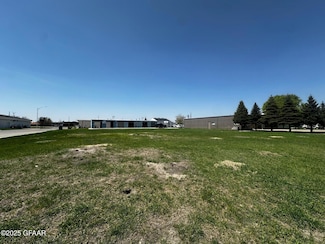 1513 2nd Ave NE, East Grand Forks, MN 56721