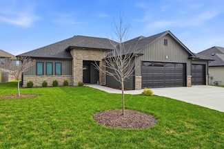3308 Gray Birch Dr, Columbia, MO 65202