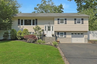 22 Judith St, Nanuet, NY 10954