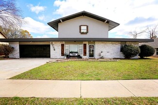 3704 Quail Dr, Norman, OK 73072