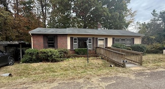92 Community Ave, Chase City, VA 23924