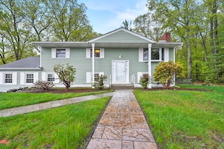 6 Cheryl Ln, Millbury, MA 01527