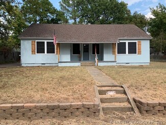 1114 W Cedar St, Durant, OK 74701