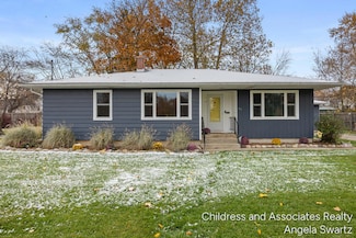 82 W Averill St, Sparta, MI 49345