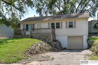 4513 B St, Omaha, NE 68106