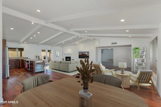 302 E Carol Ann Way, Phoenix, AZ 85022