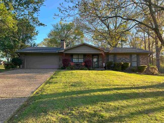 2704 Woodvale Ln, Benton, AR 72015