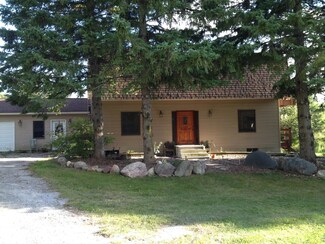 9423 Kleve Rd, Hubbard Lake, MI 49747