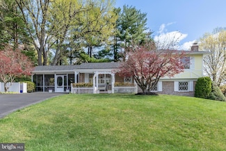 17629 Wheat Fall Dr, Derwood, MD 20855