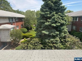 1319 Anderson Ave Unit 16, Fort Lee, NJ 07024