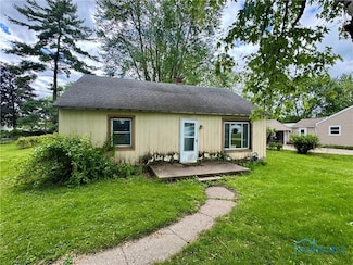 630 S Hill Park Dr, Holland, OH 43528