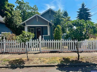 244 14th St SE, Salem, OR 97301