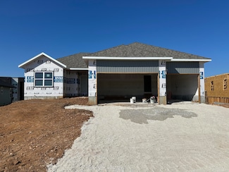 1281 N Maxine Ave, Nixa, MO 65714