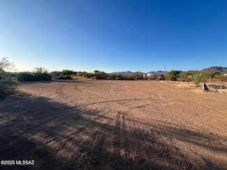 8948 W Snyder Hill Rd, Tucson, AZ 85735