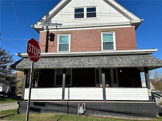 501 E 1st Ave, Derry, PA 15627