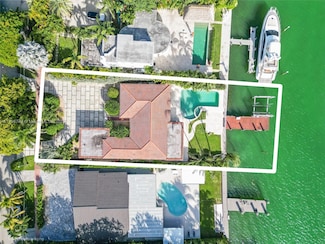 1180 Bay Dr, Miami Beach, FL 33141