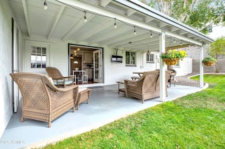 1233 E El Camino Dr, Phoenix, AZ 85020