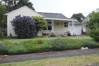 712 W 35th St, Vancouver, WA 98660