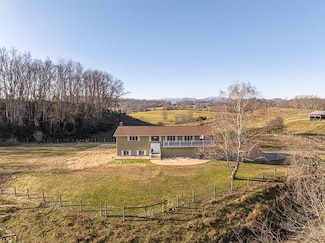 27363 Fudge Rd, Meadowview, VA 24361