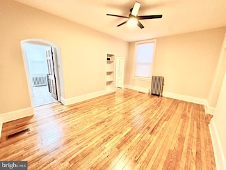 129 Grape St Unit 1, Philadelphia, PA 19127