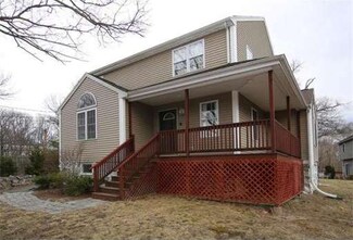 18 Hyde Park St, Dedham, MA 02026