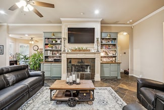 3201 Hilltop Ct, Lewisville, TX 75077
