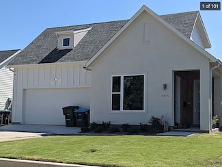 2825 Townsend Dr, Fort Worth, TX 76110